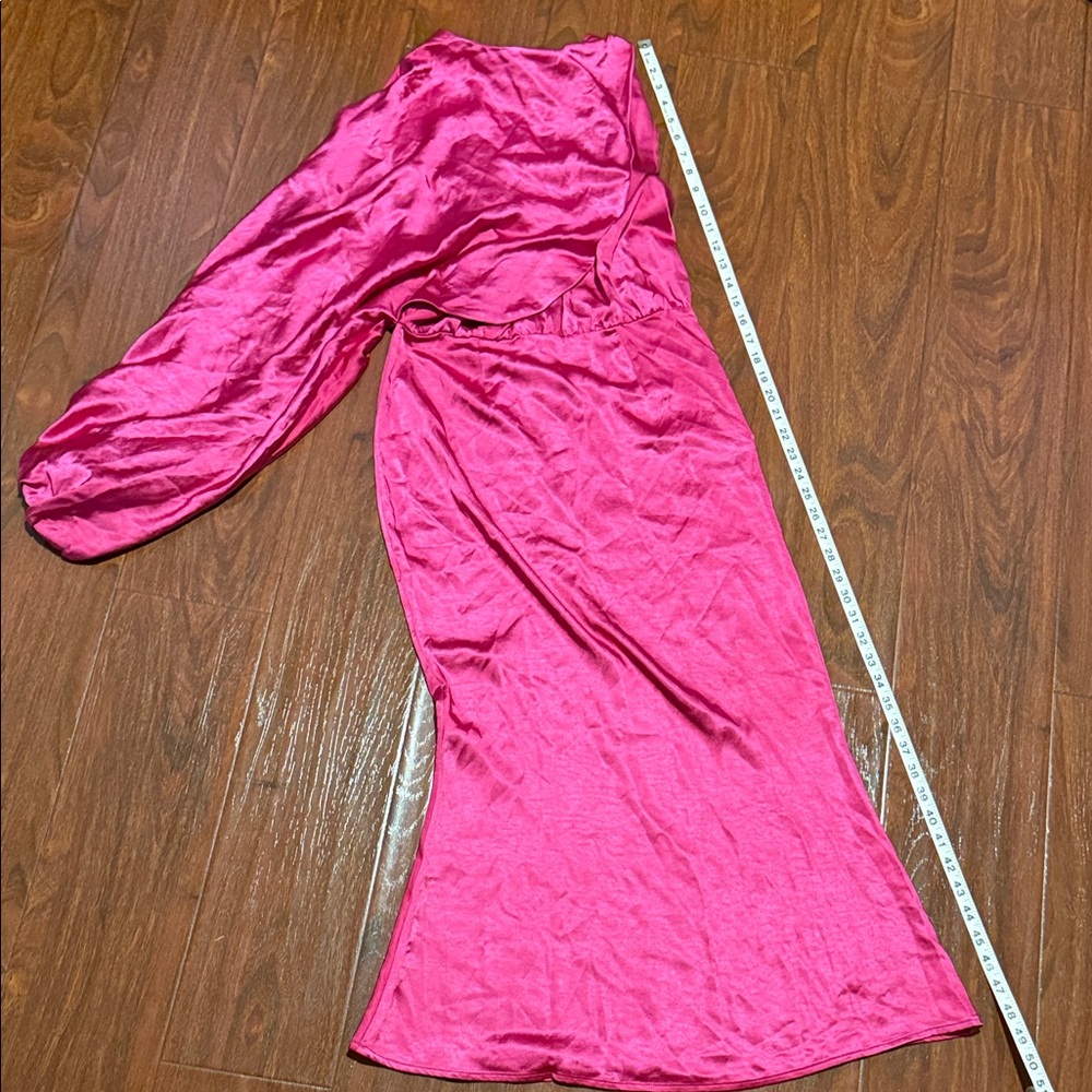 Club L London Pink Satin One Shoulder Dress - Picture 4 of 7